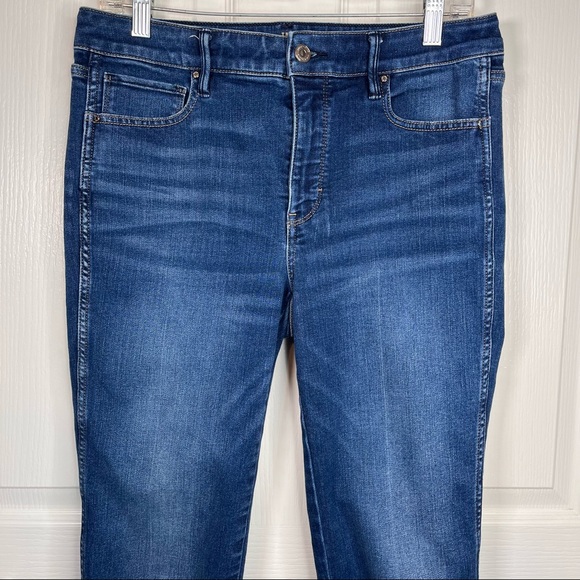 White House Black Market High Rise The Straight Crop Sz 8 L - Picture 3 of 13